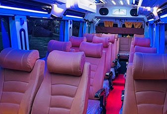 14 Seater Tempo Traveller